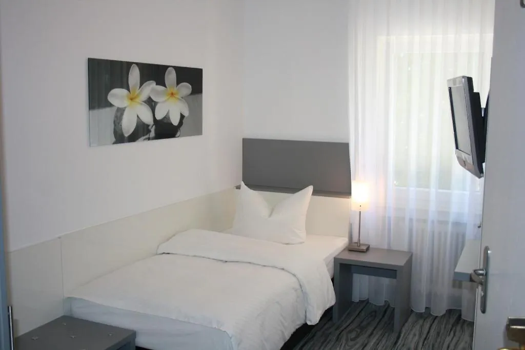 Hotel Am Schwimmbad Hattersheim am Main