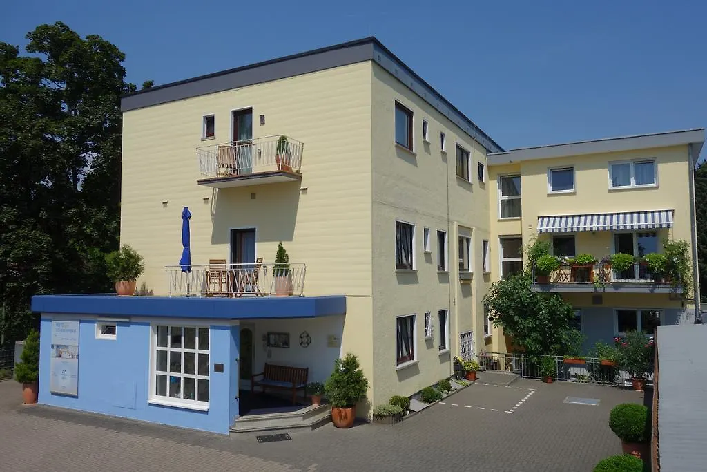 Hotel Am Schwimmbad Hattersheim am Main